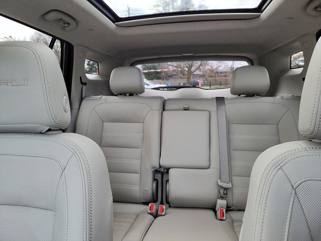 2023 GMC Terrain Denali AWD in Brantford, Ontario - 15 - w1024h768px