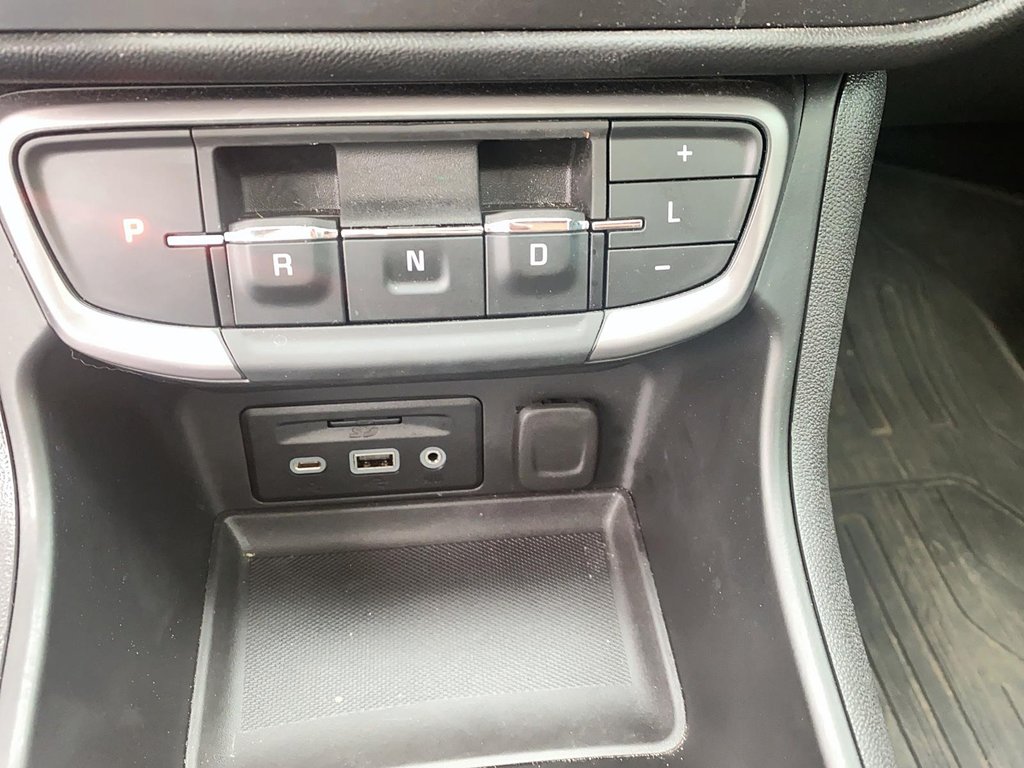 2024 GMC Terrain AWD AT4 in Brantford, Ontario - 14 - w1024h768px
