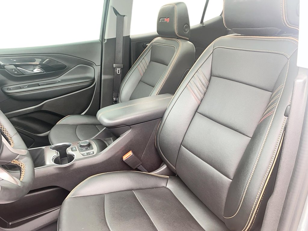 2024 GMC Terrain AWD AT4 in Brantford, Ontario - 8 - w1024h768px