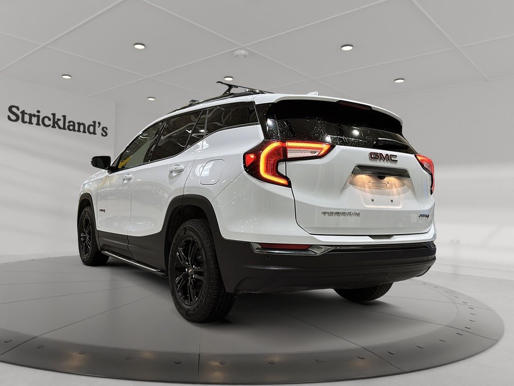 2024 GMC Terrain AWD AT4 in Brantford, Ontario - 4 - w1024h768px