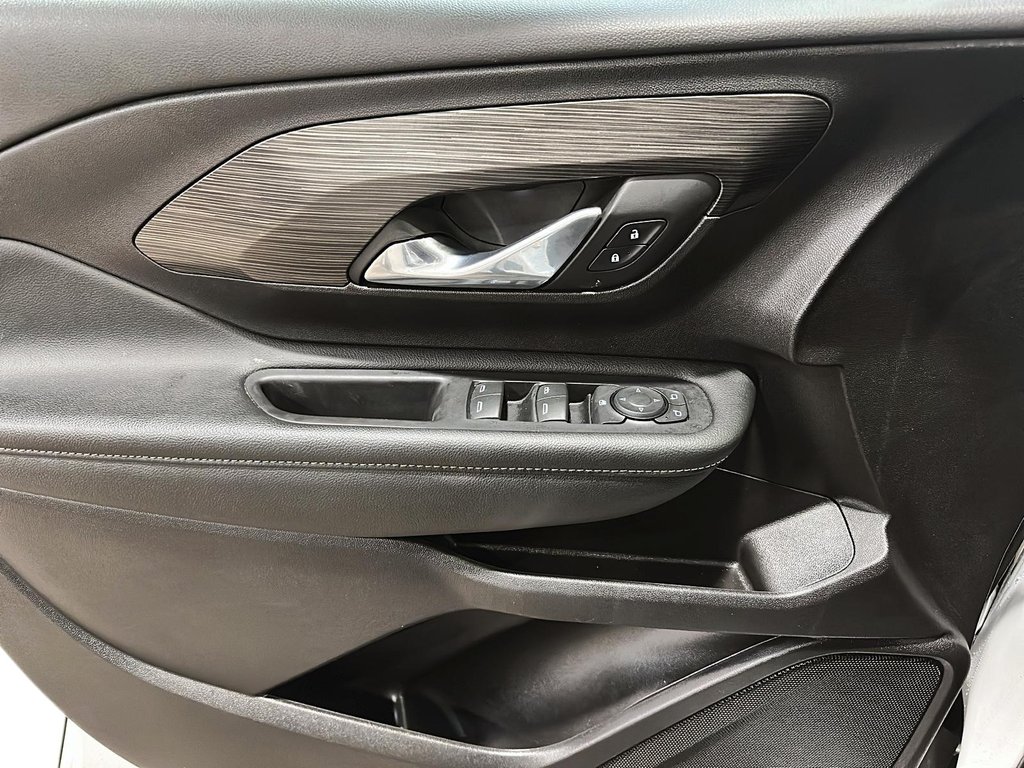 2024 GMC Terrain AWD SLE in Brantford, Ontario - 10 - w1024h768px