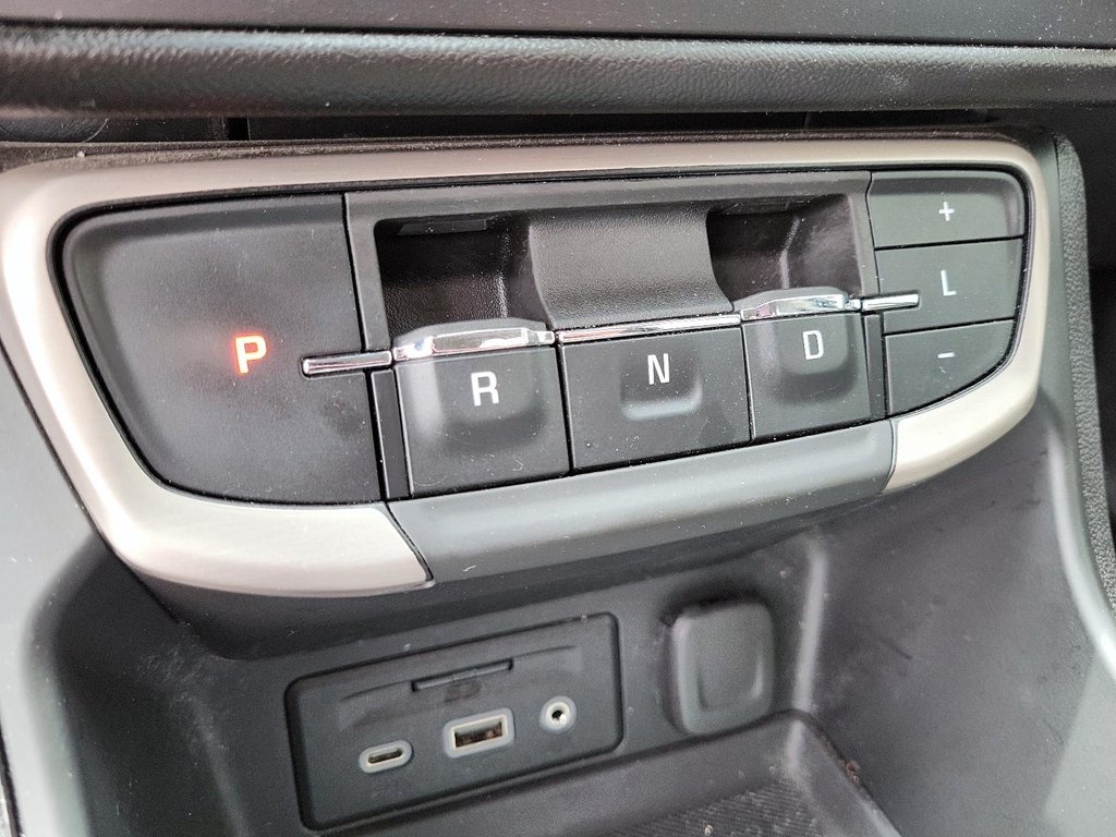 2024 GMC Terrain AWD Denali in Brantford, Ontario - 14 - w1024h768px
