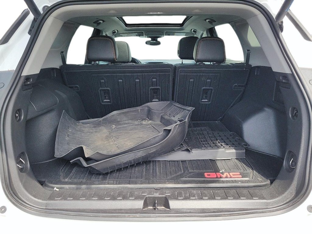 2024 GMC Terrain AWD AT4 in Brantford, Ontario - 6 - w1024h768px