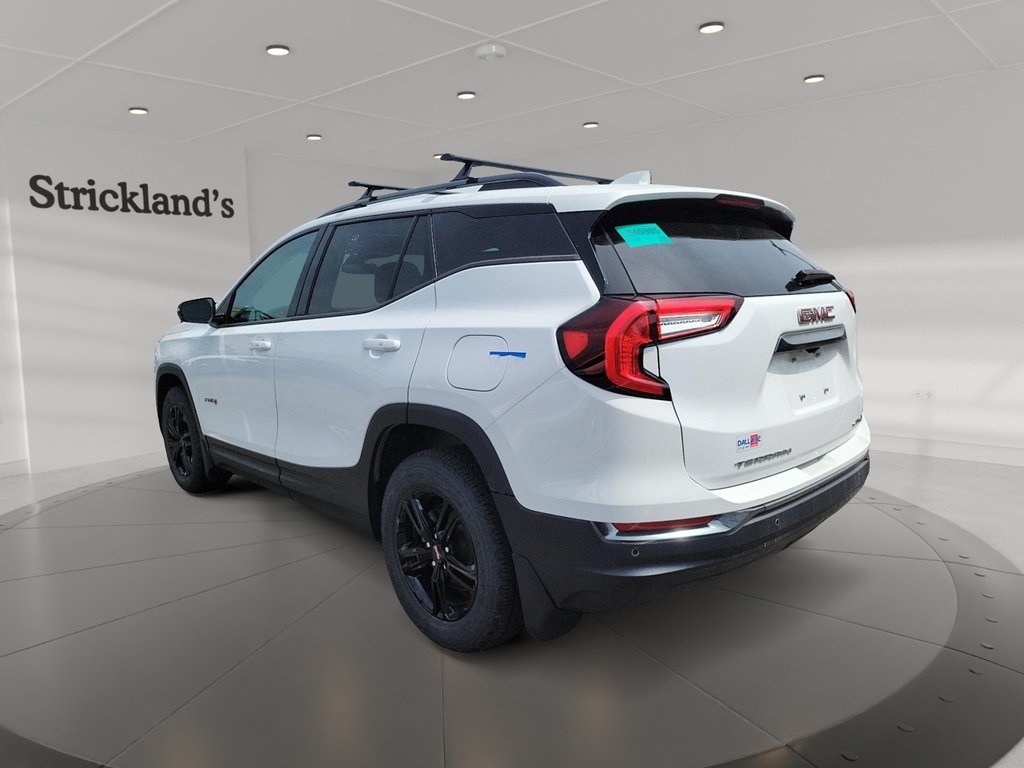 2024 GMC Terrain AWD AT4 in Brantford, Ontario - 4 - w1024h768px