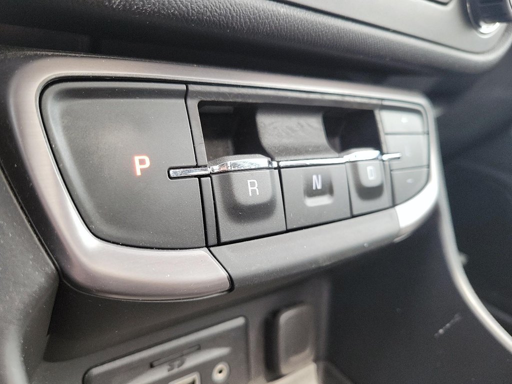 2024 GMC Terrain AWD AT4 in Brantford, Ontario - 14 - w1024h768px