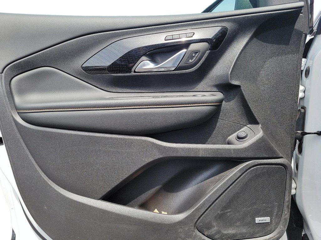 2024 GMC Terrain AWD AT4 in Brantford, Ontario - 10 - w1024h768px