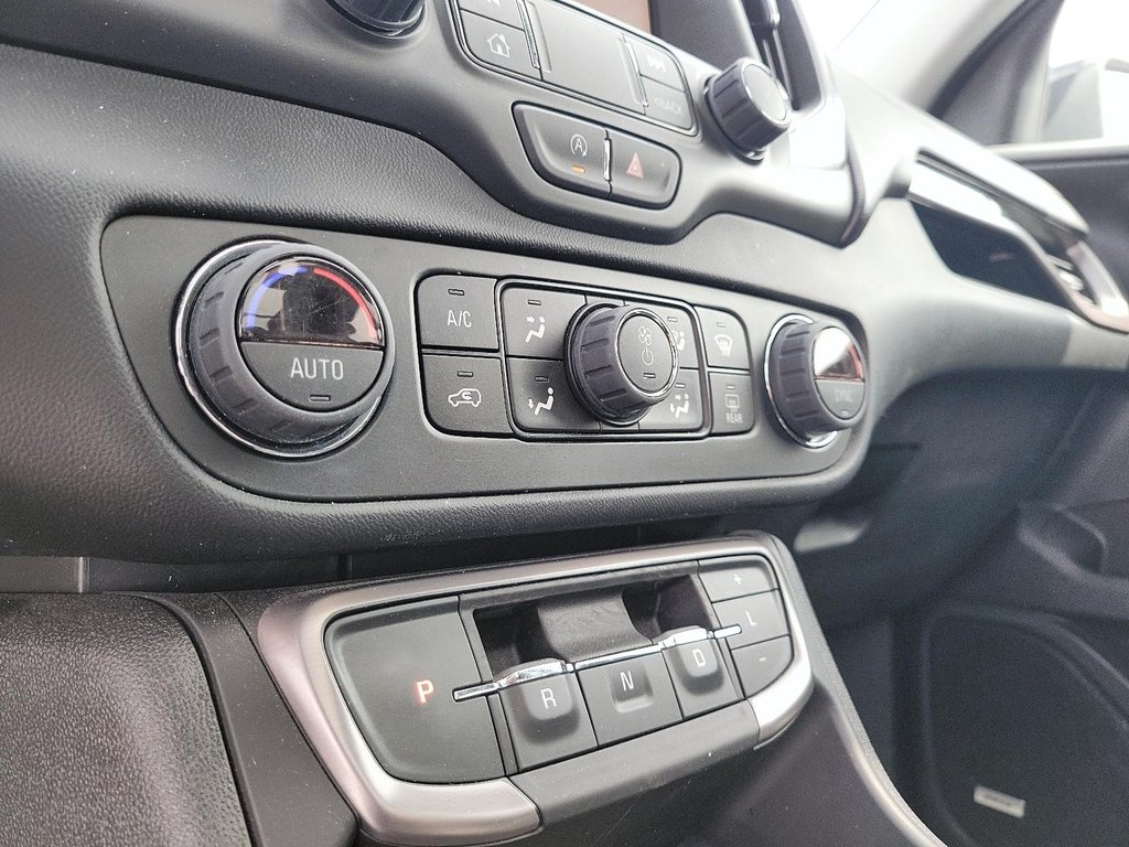 2024 GMC Terrain AWD AT4 in Brantford, Ontario - 19 - w1024h768px