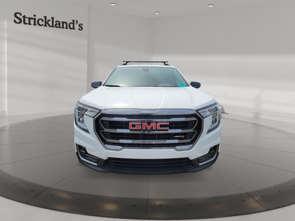 2024 GMC Terrain AWD AT4 in Brantford, Ontario - 2 - w1024h768px