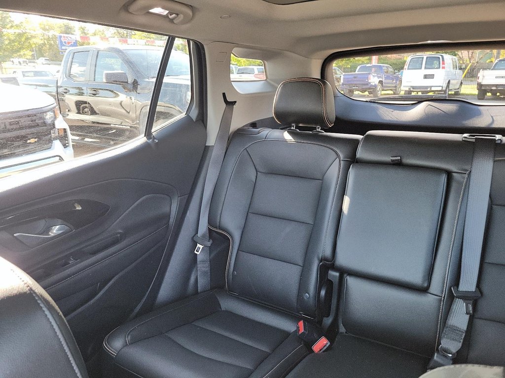 2024 GMC Terrain AWD AT4 in Brantford, Ontario - 15 - w1024h768px