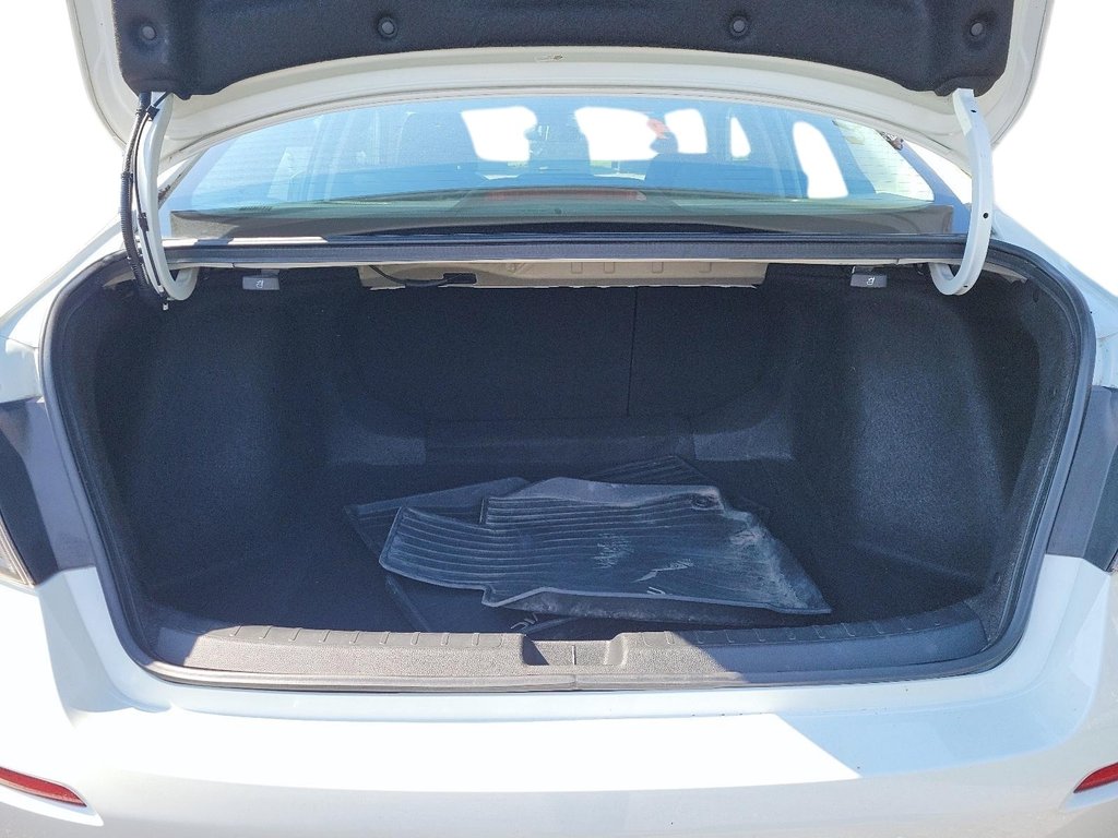 2022 Honda Civic Sedan LX CVT in Brantford, Ontario - 6 - w1024h768px