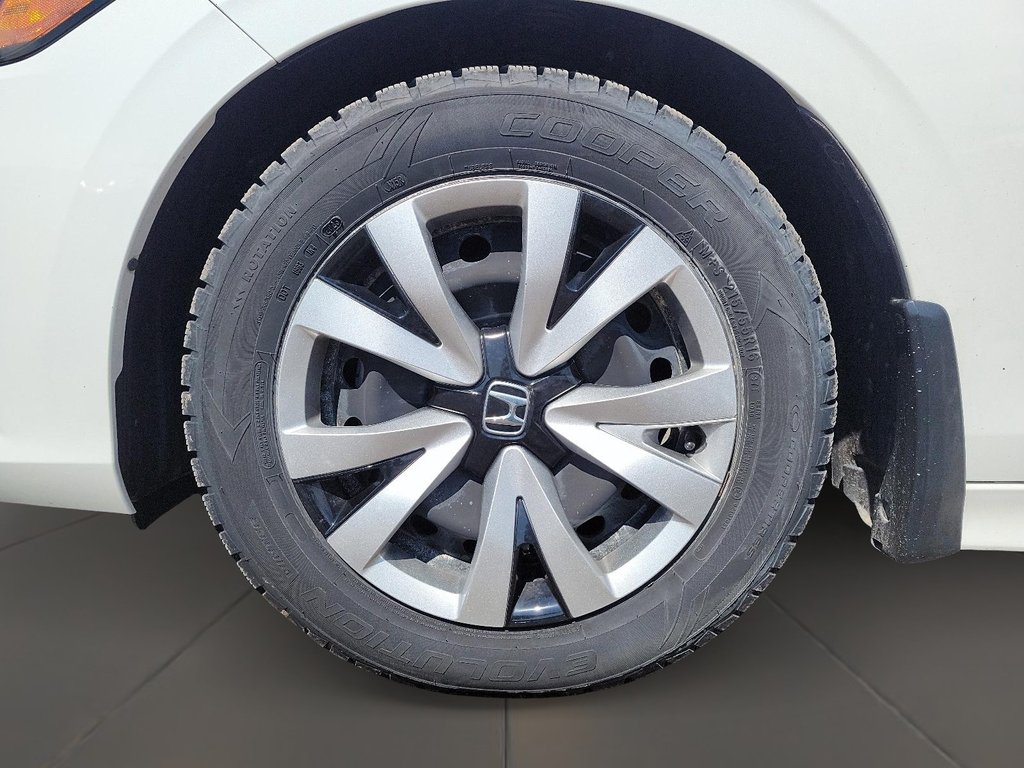 2022 Honda Civic Sedan LX CVT in Brantford, Ontario - 7 - w1024h768px