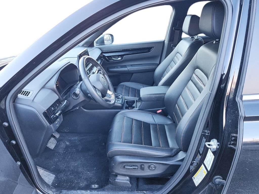 2024 Honda CR-V Hybrid Touring AWD in Brantford, Ontario - 9 - w1024h768px