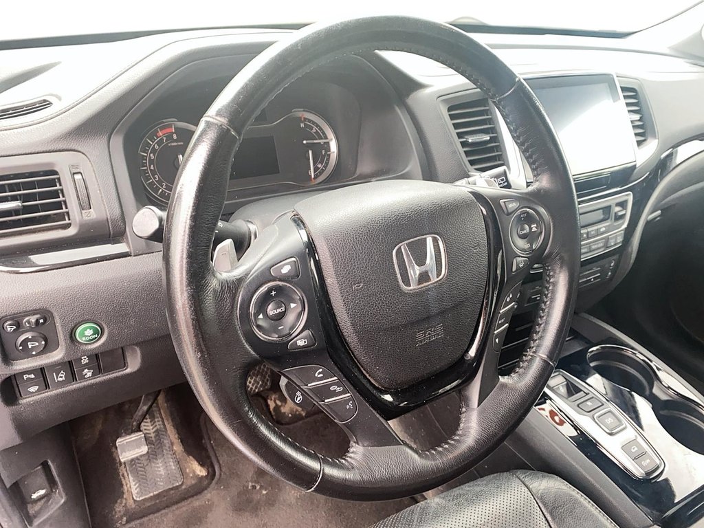 2016 Honda Pilot Touring 9AT AWD in Brantford, Ontario - 11 - w1024h768px