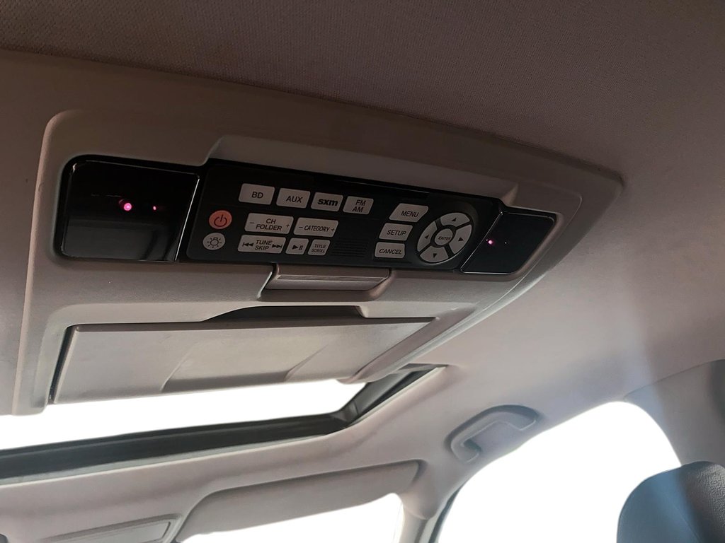 2016 Honda Pilot Touring 9AT AWD in Brantford, Ontario - 20 - w1024h768px
