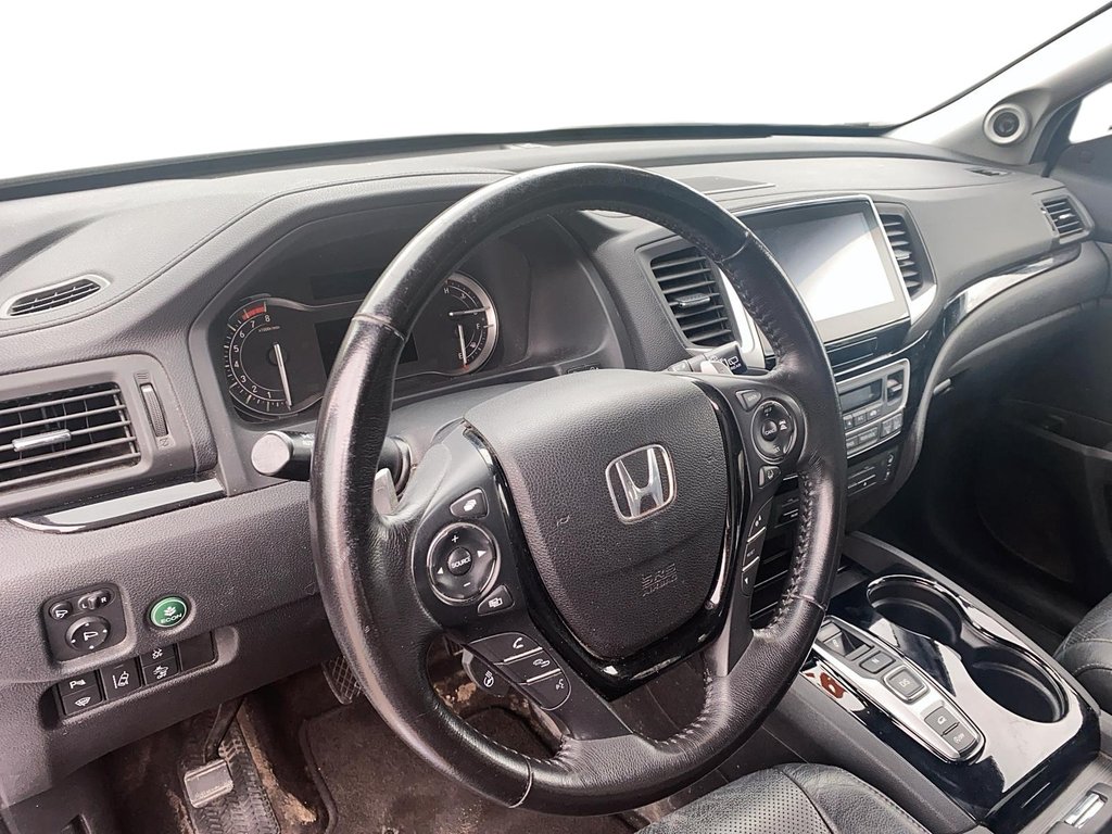 2016 Honda Pilot Touring 9AT AWD in Brantford, Ontario - 9 - w1024h768px