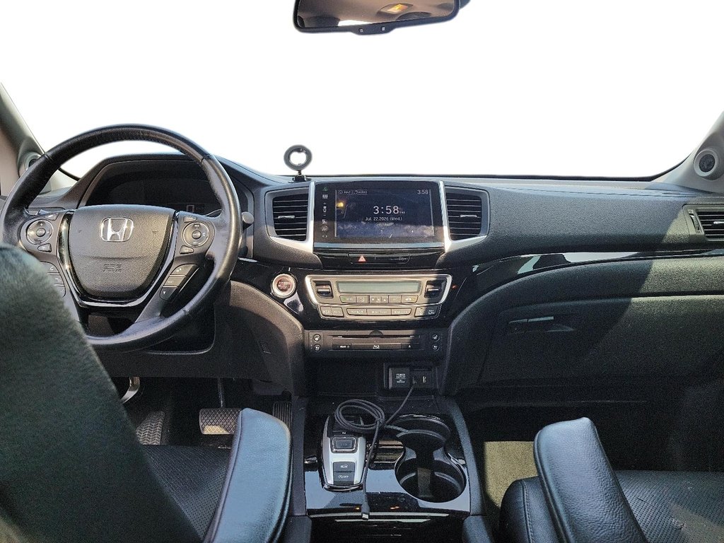 2016 Honda Pilot Touring 9AT AWD in Brantford, Ontario - 9 - w1024h768px