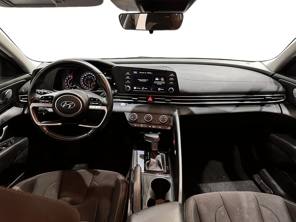 2023 Hyundai Elantra Sedan Preferred IVT in Brantford, Ontario - 9 - w1024h768px