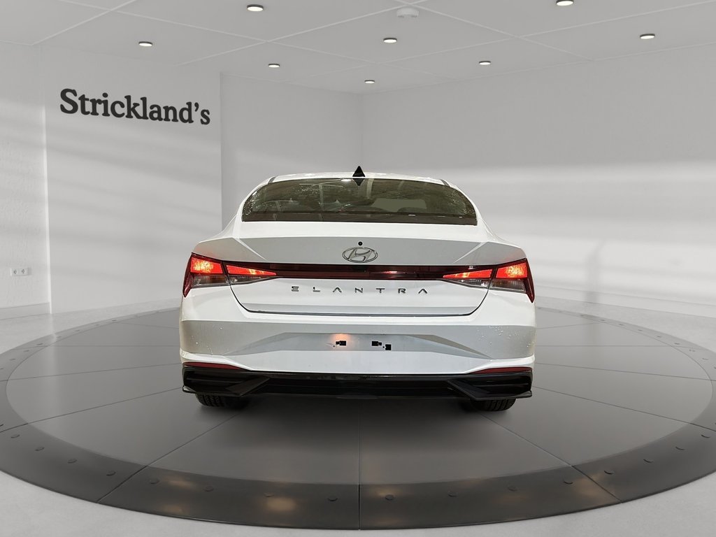 2023 Hyundai Elantra Sedan Preferred IVT in Brantford, Ontario - 3 - w1024h768px