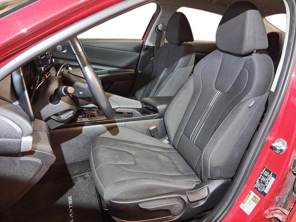 2023 Hyundai Elantra Sedan Preferred IVT in Brantford, Ontario - 8 - w1024h768px