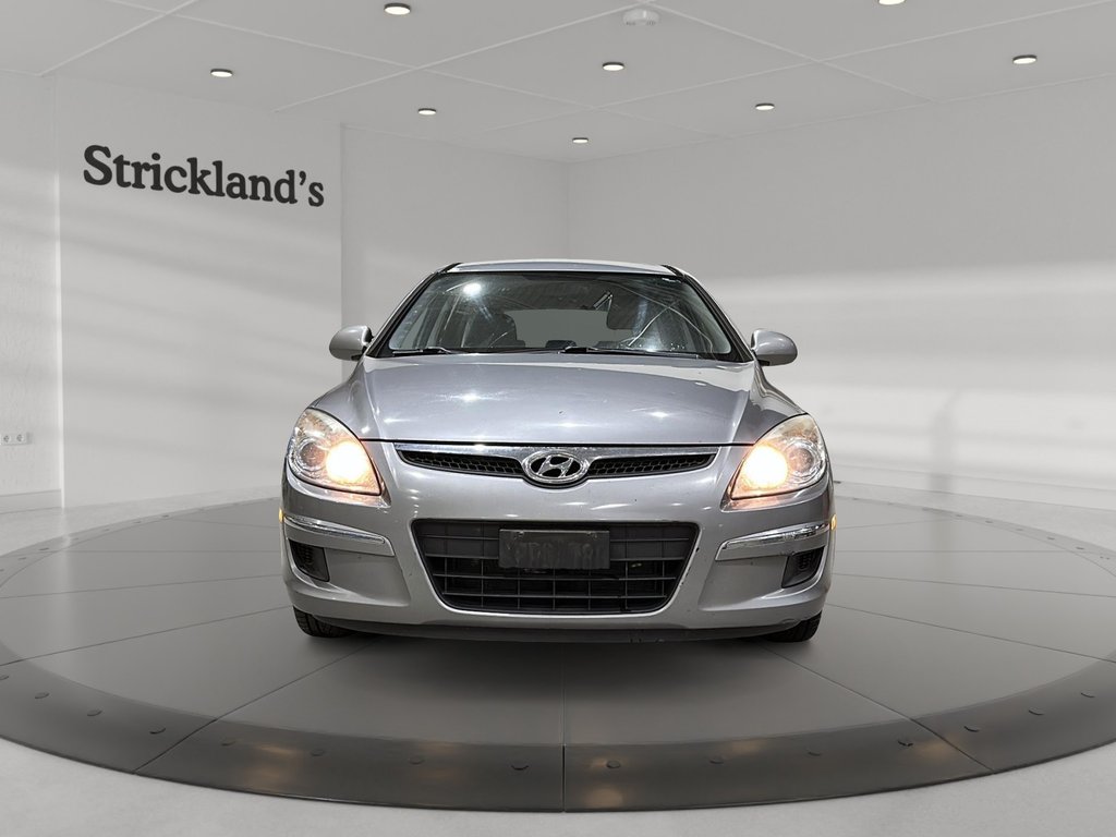 2012 Hyundai Elantra Touring GL at in Stratford, Ontario - 2 - w1024h768px