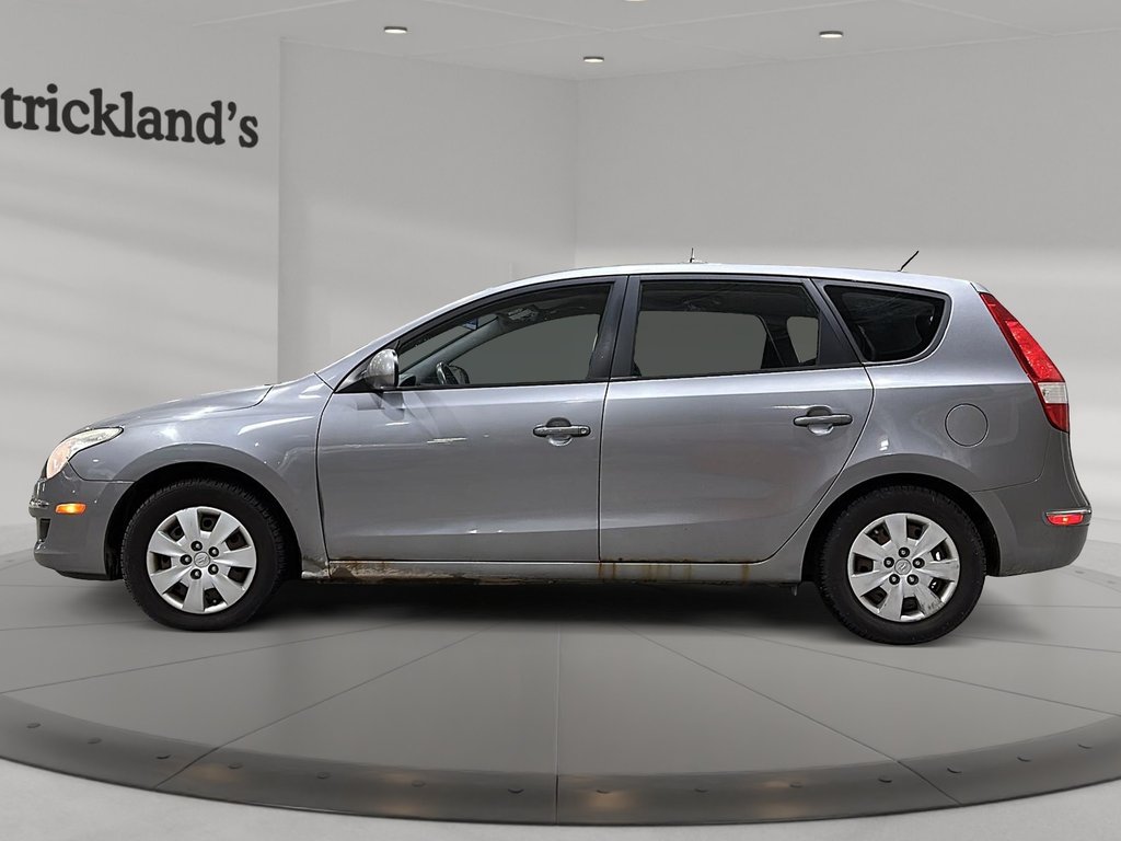 2012 Hyundai Elantra Touring GL at in Stratford, Ontario - 5 - w1024h768px