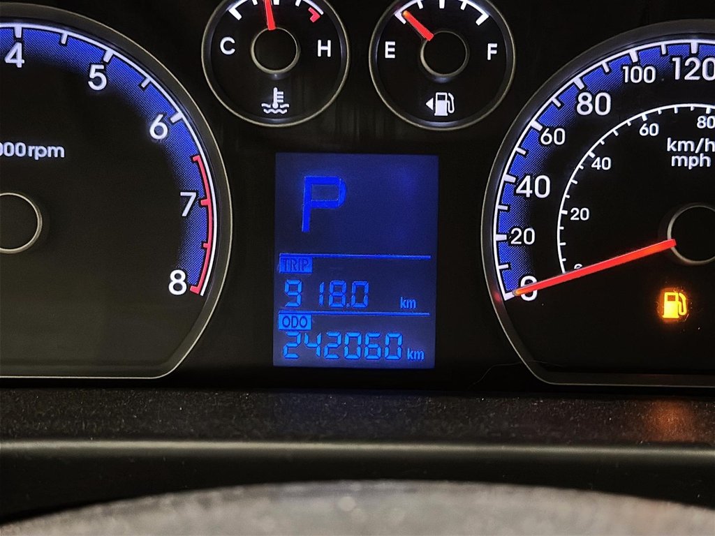 2012 Hyundai Elantra Touring GL at in Stratford, Ontario - 12 - w1024h768px