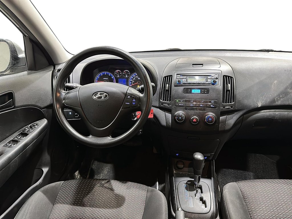 2012 Hyundai Elantra Touring GL at in Stratford, Ontario - 9 - w1024h768px