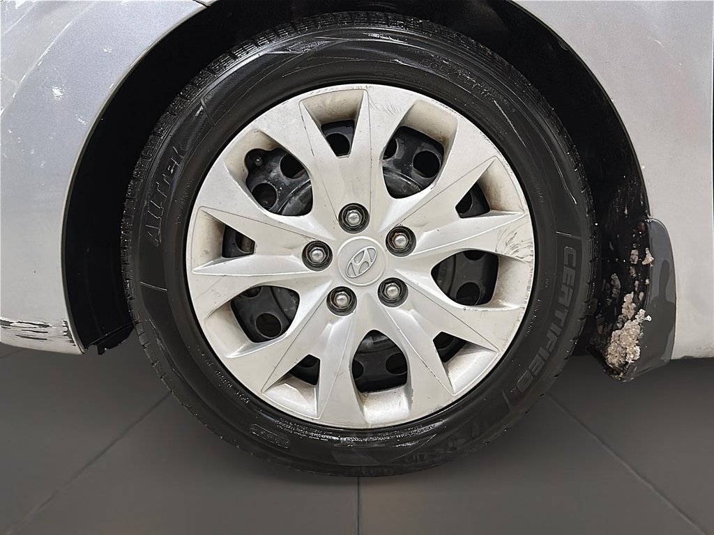 2015 Hyundai Elantra SE at in Stratford, Ontario - 7 - w1024h768px