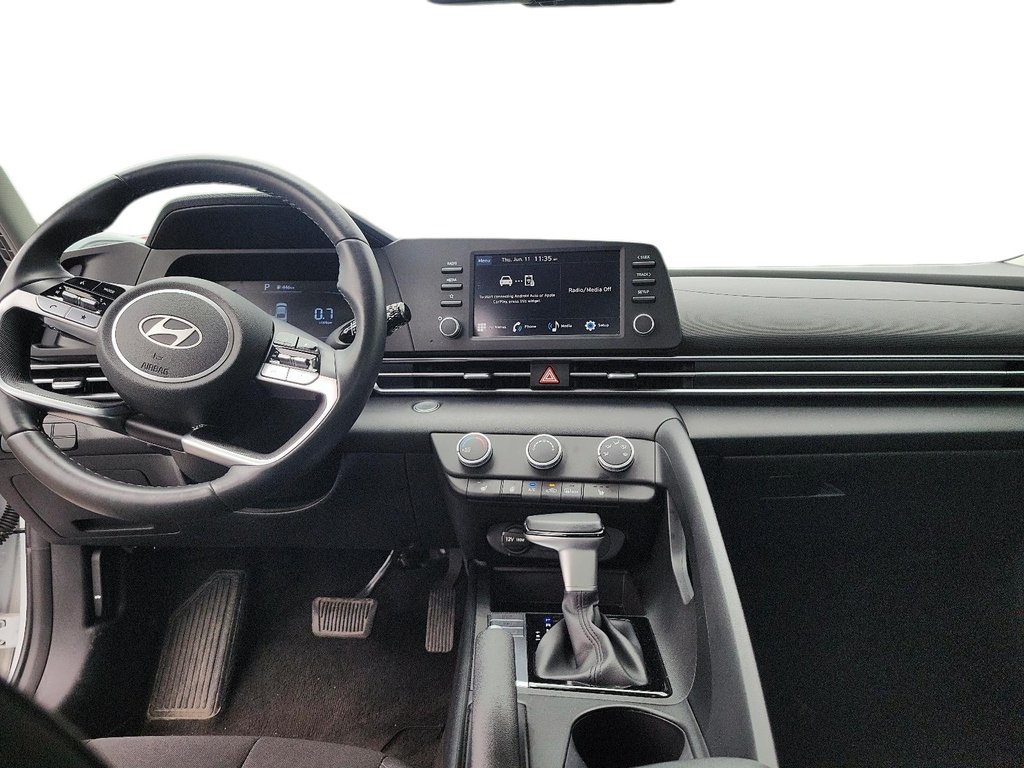 2025 Hyundai Elantra Preferred IVT in Brantford, Ontario - 9 - w1024h768px