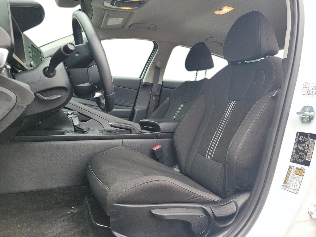 2025 Hyundai Elantra Preferred IVT in Brantford, Ontario - 8 - w1024h768px