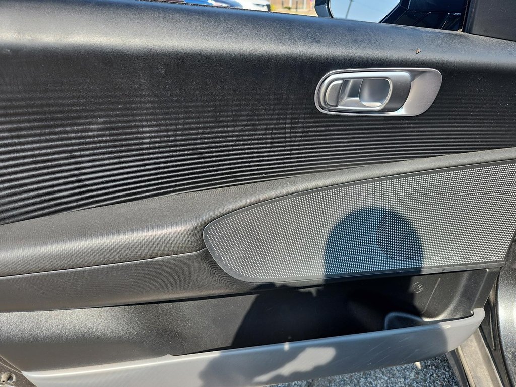 2024 Hyundai Ioniq 6 Preferred RWD Long Range in Stratford, Ontario - 10 - w1024h768px