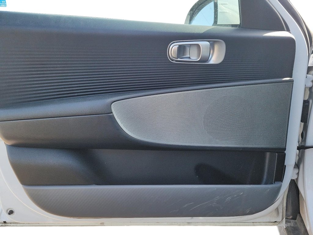 2025 Hyundai IONIQ 6 Preferred RWD Long Range in Brantford, Ontario - 10 - w1024h768px