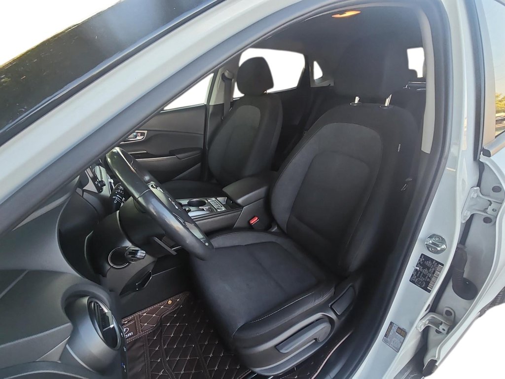 2021 Hyundai Kona EV Preferred in Stratford, Ontario - 8 - w1024h768px