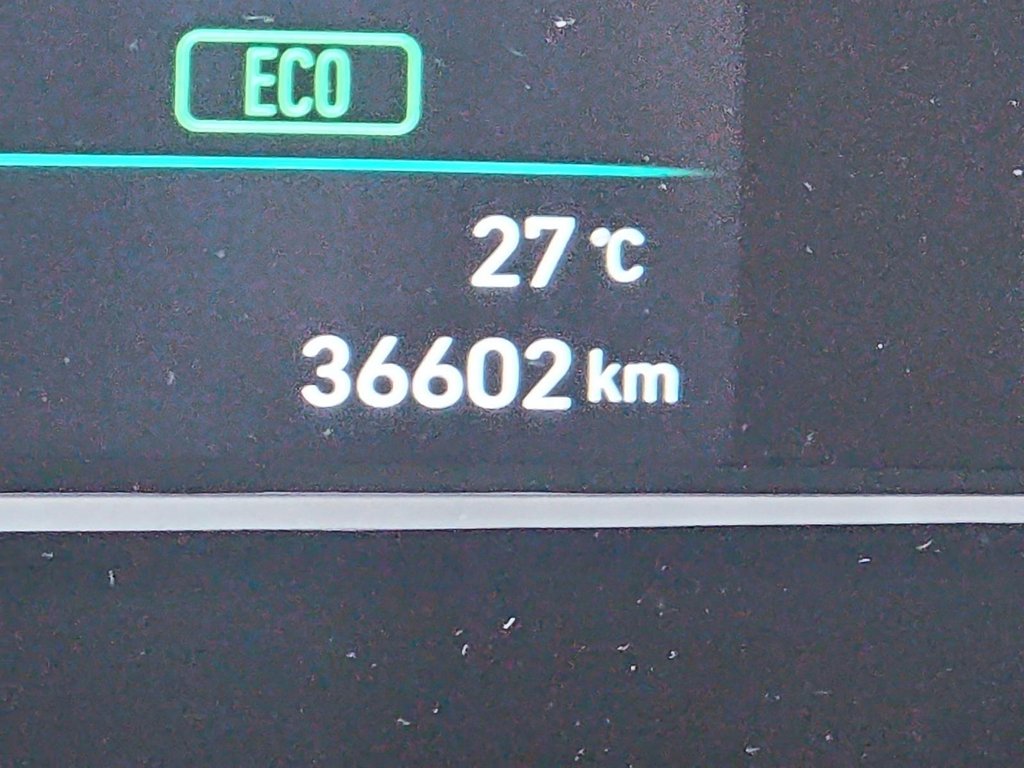 2021 Hyundai Kona EV Preferred in Stratford, Ontario - 12 - w1024h768px
