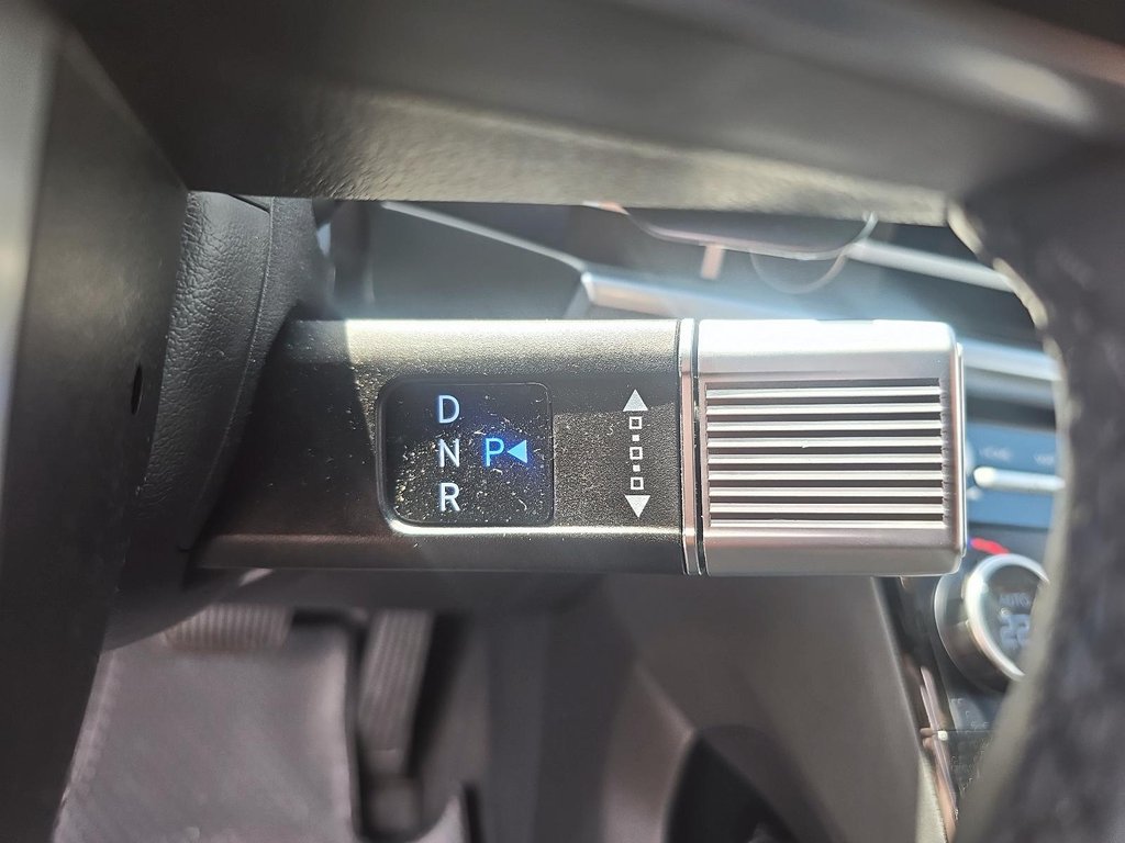 2025 Hyundai Santa Fe Hybrid Preferred AWD in Brantford, Ontario - 14 - w1024h768px
