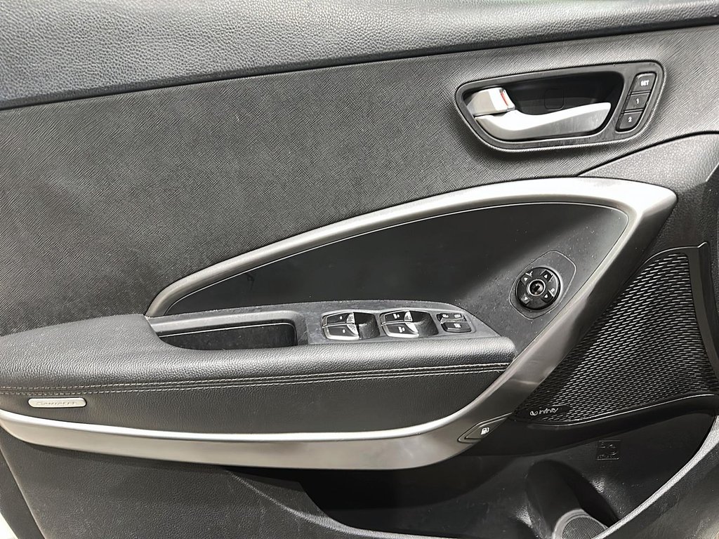 2018 Hyundai Santa Fe XL AWD 3.3L in Brantford, Ontario - 10 - w1024h768px