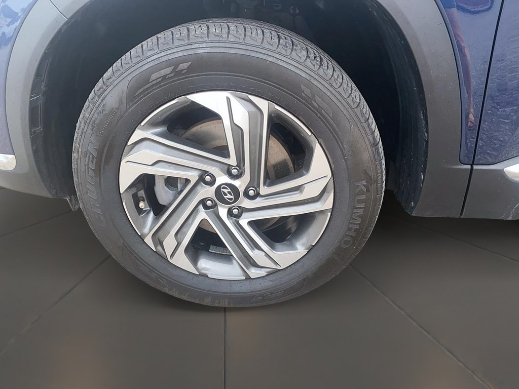 2023 Hyundai Santa Fe Preferred AWD 2.5L in Stratford, Ontario - 7 - w1024h768px