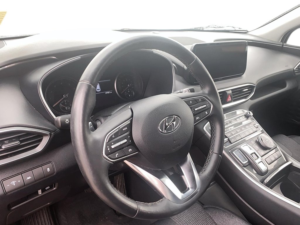 2023 Hyundai Santa Fe Preferred AWD 2.5L in Stratford, Ontario - 9 - w1024h768px
