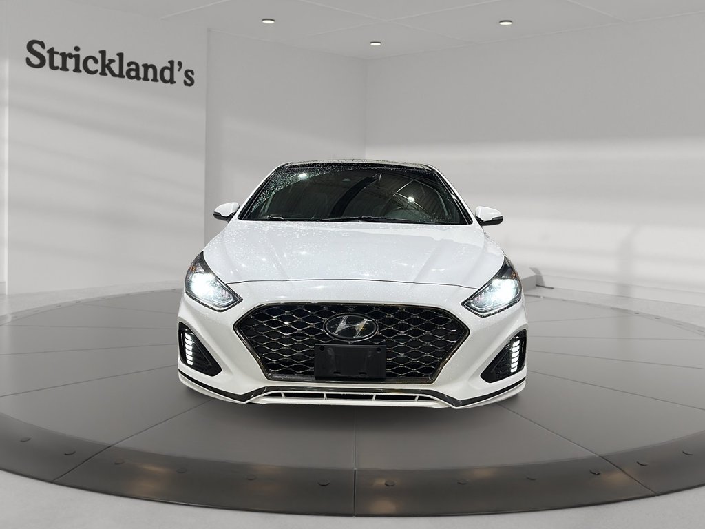 2018 Hyundai Sonata 2.0T Sport in Brantford, Ontario - 2 - w1024h768px