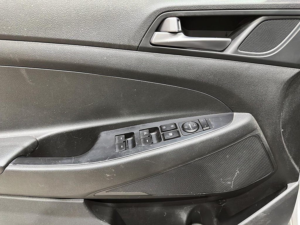 2017 Hyundai Tucson FWD 2.0L SE in Brantford, Ontario - 10 - w1024h768px
