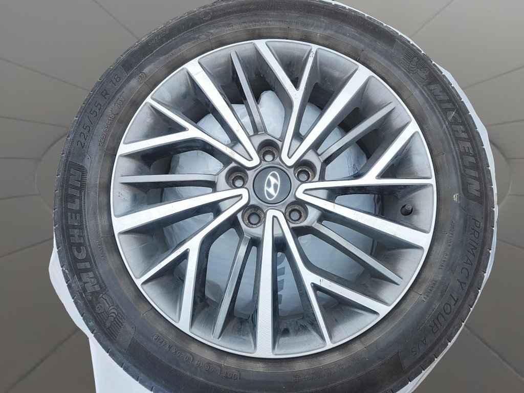 2019 Hyundai Tucson AWD 2.0L Preferred in Brantford, Ontario - 7 - w1024h768px