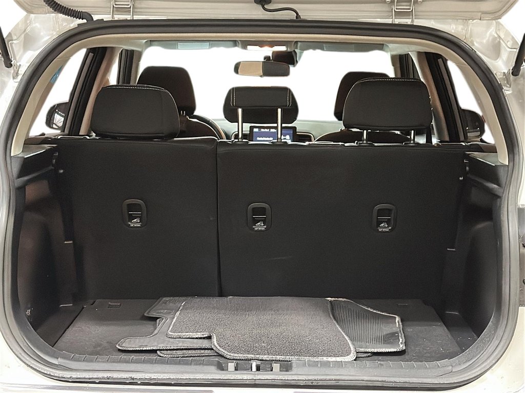 2023 Hyundai Venue FWD Preferred in Brantford, Ontario - 6 - w1024h768px