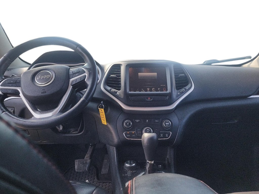 2016 Jeep Cherokee 4x4 Trailhawk in Brantford, Ontario - 9 - w1024h768px