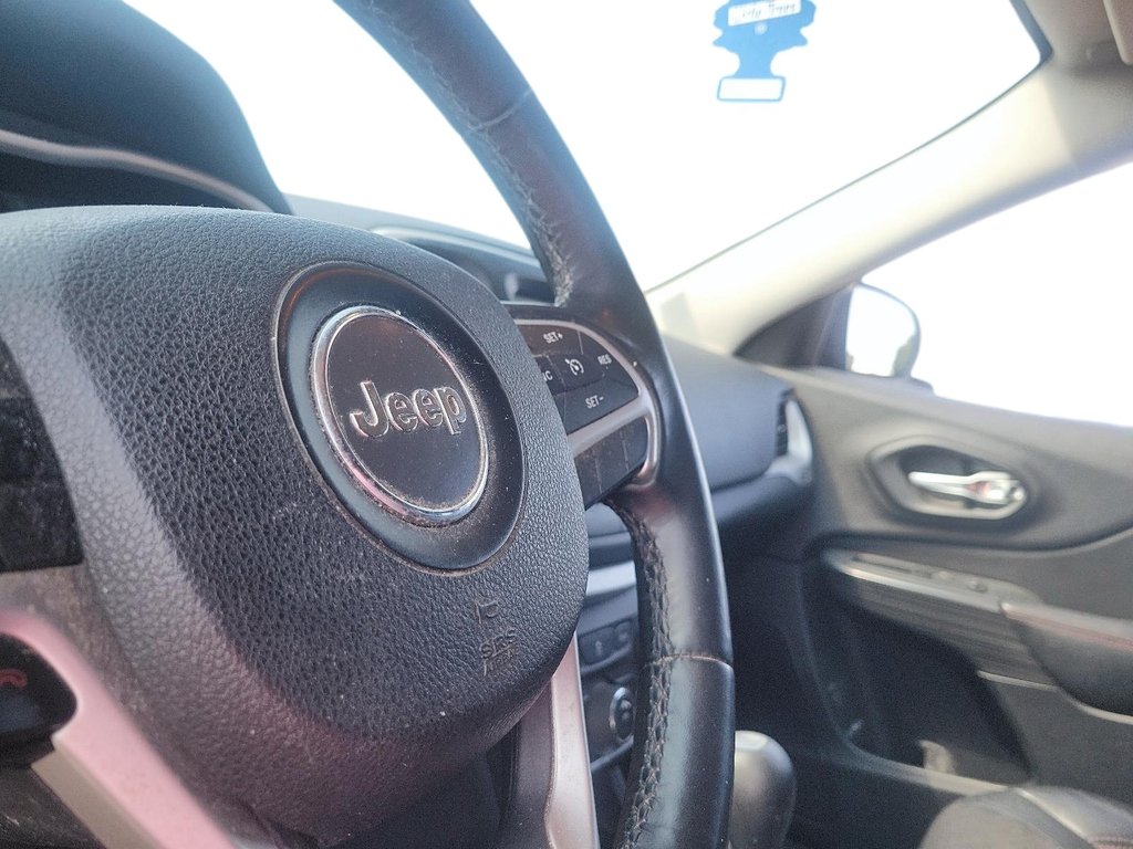 2016 Jeep Cherokee 4x4 Trailhawk in Brantford, Ontario - 18 - w1024h768px