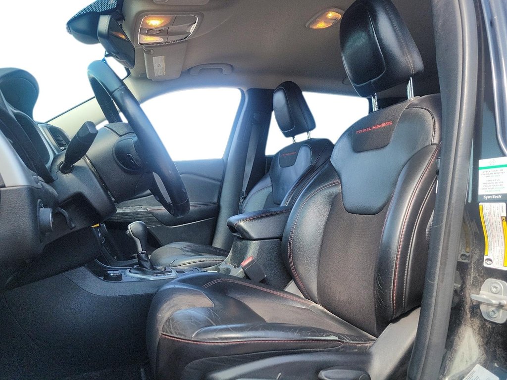 2016 Jeep Cherokee 4x4 Trailhawk in Brantford, Ontario - 8 - w1024h768px