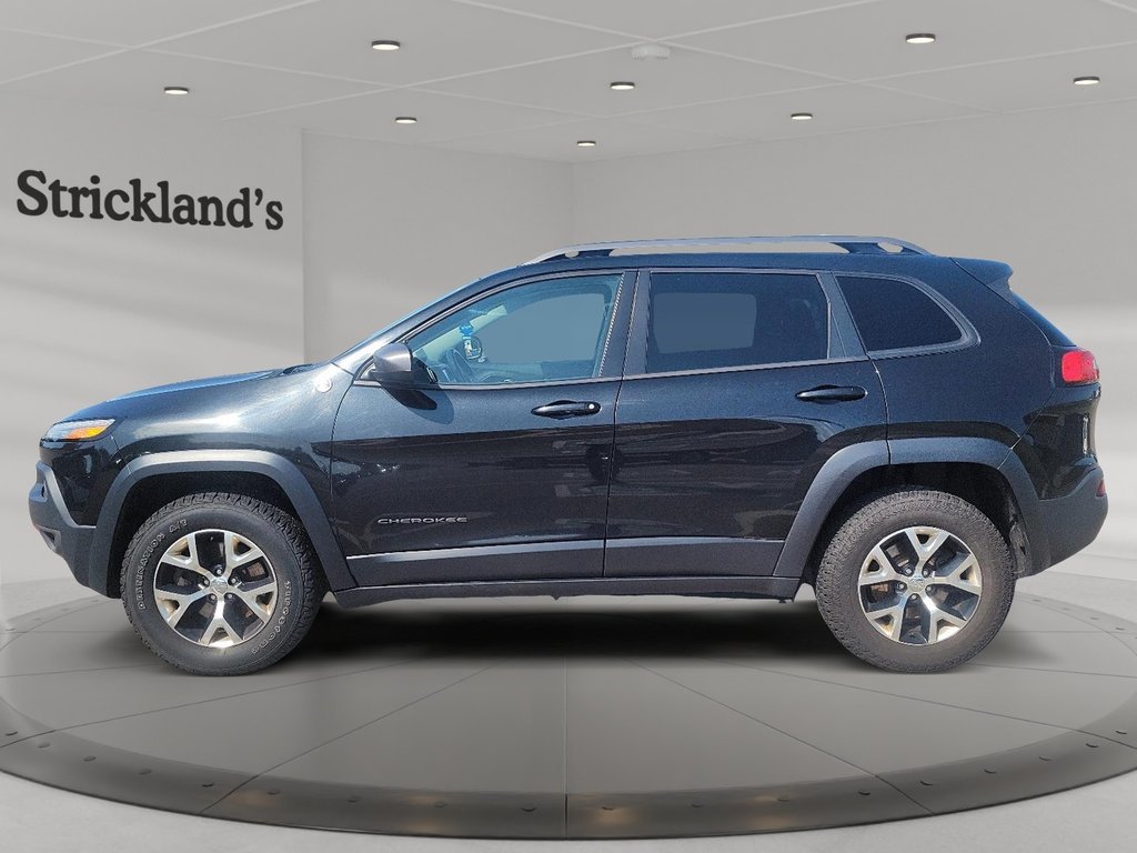 2016 Jeep Cherokee 4x4 Trailhawk in Brantford, Ontario - 5 - w1024h768px