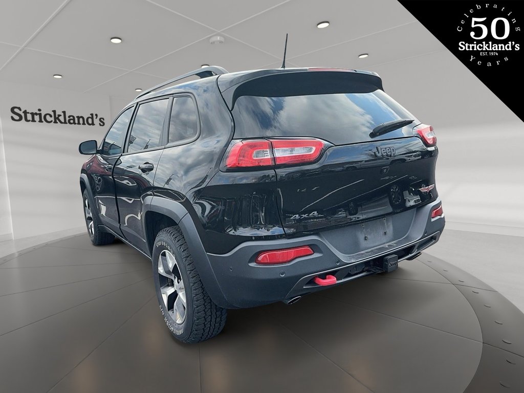 2018  Cherokee 4x4 Trailhawk in Stratford, Ontario - 4 - w1024h768px