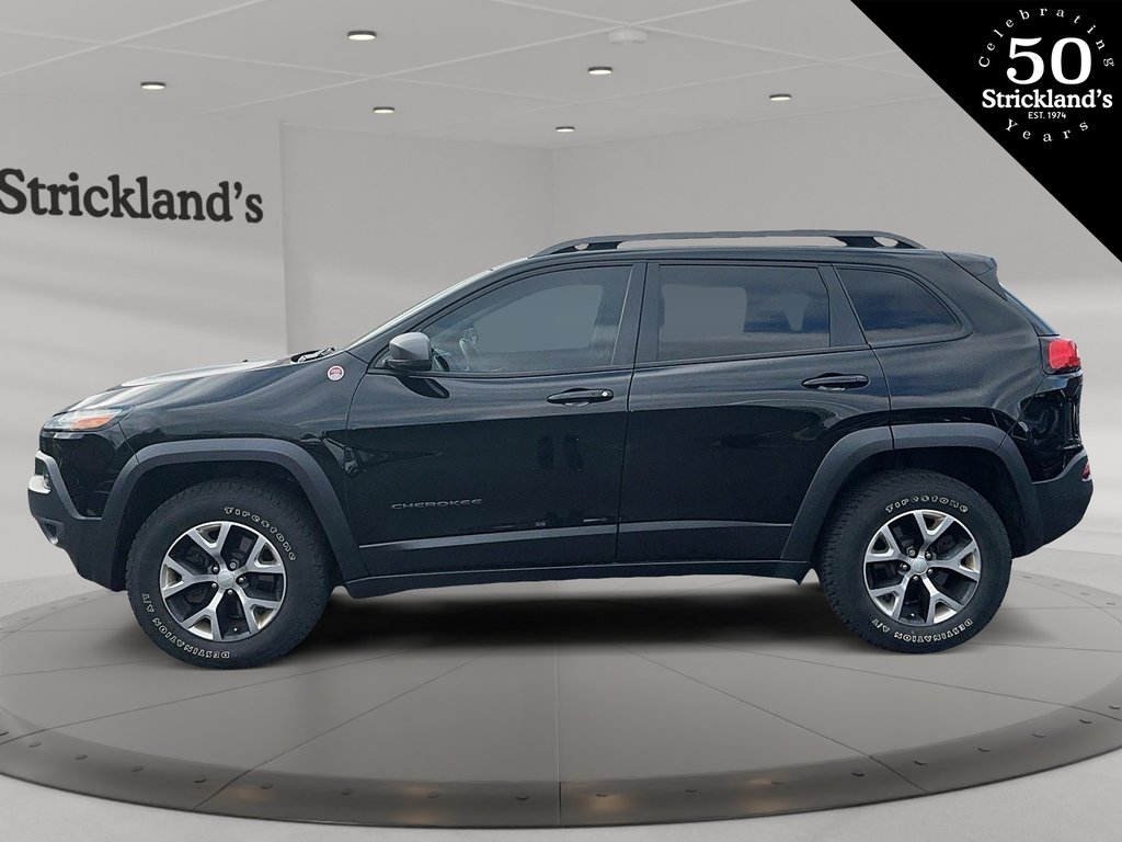 2018  Cherokee 4x4 Trailhawk in Stratford, Ontario - 5 - w1024h768px