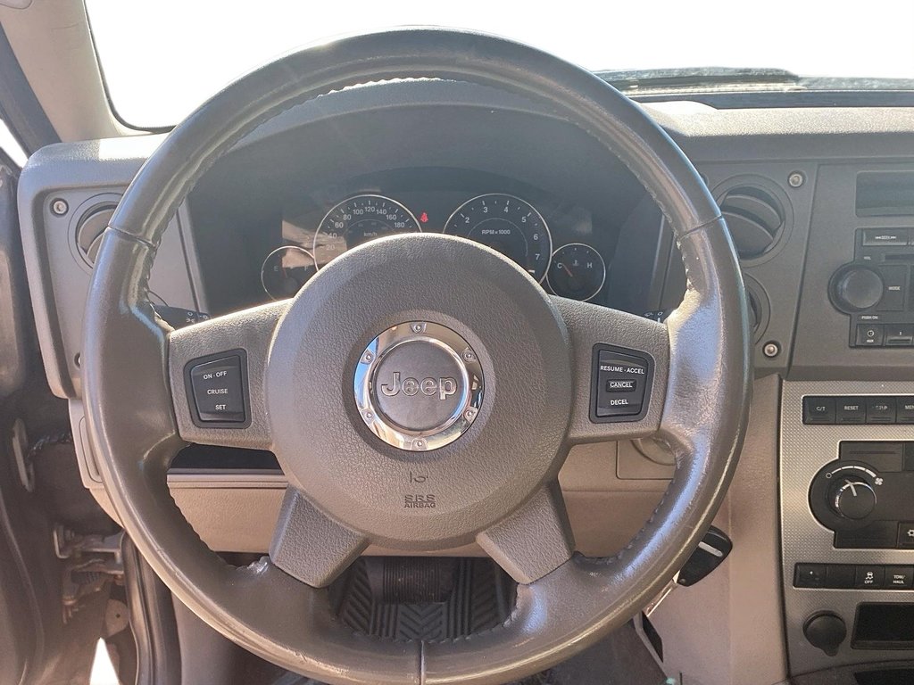 2006 Jeep Commander in Brantford, Ontario - 9 - w1024h768px
