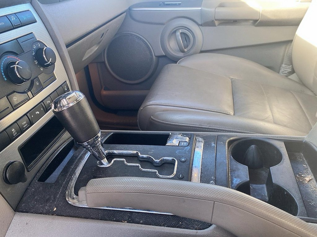 2006 Jeep Commander in Brantford, Ontario - 12 - w1024h768px